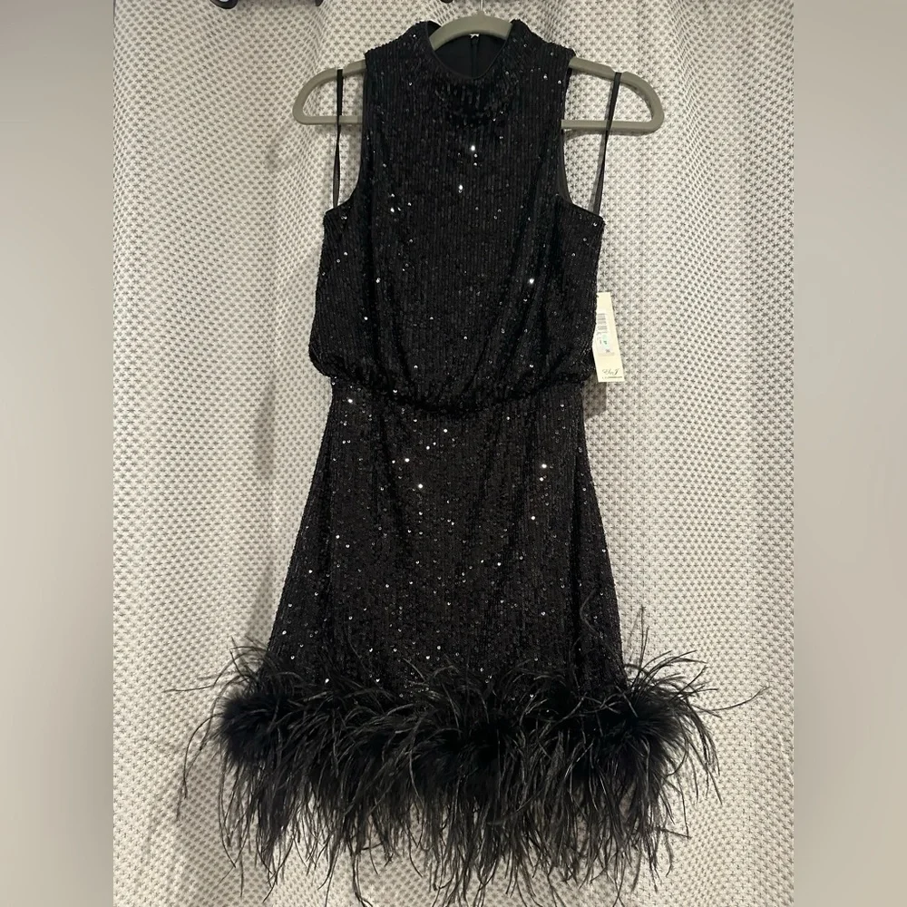 Eliza J Mock Neck Feather Hem Blouson Waist Sequin Sleeveless dress black 8P NWT - Picture 8 of 13